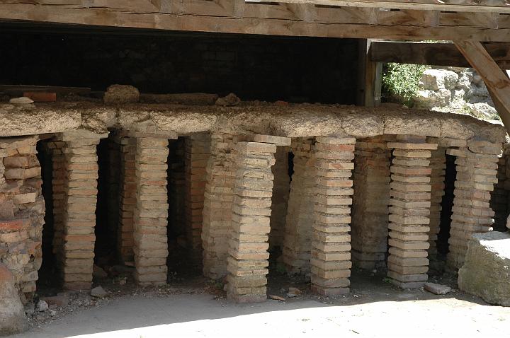 Arles_thermes romains (2)